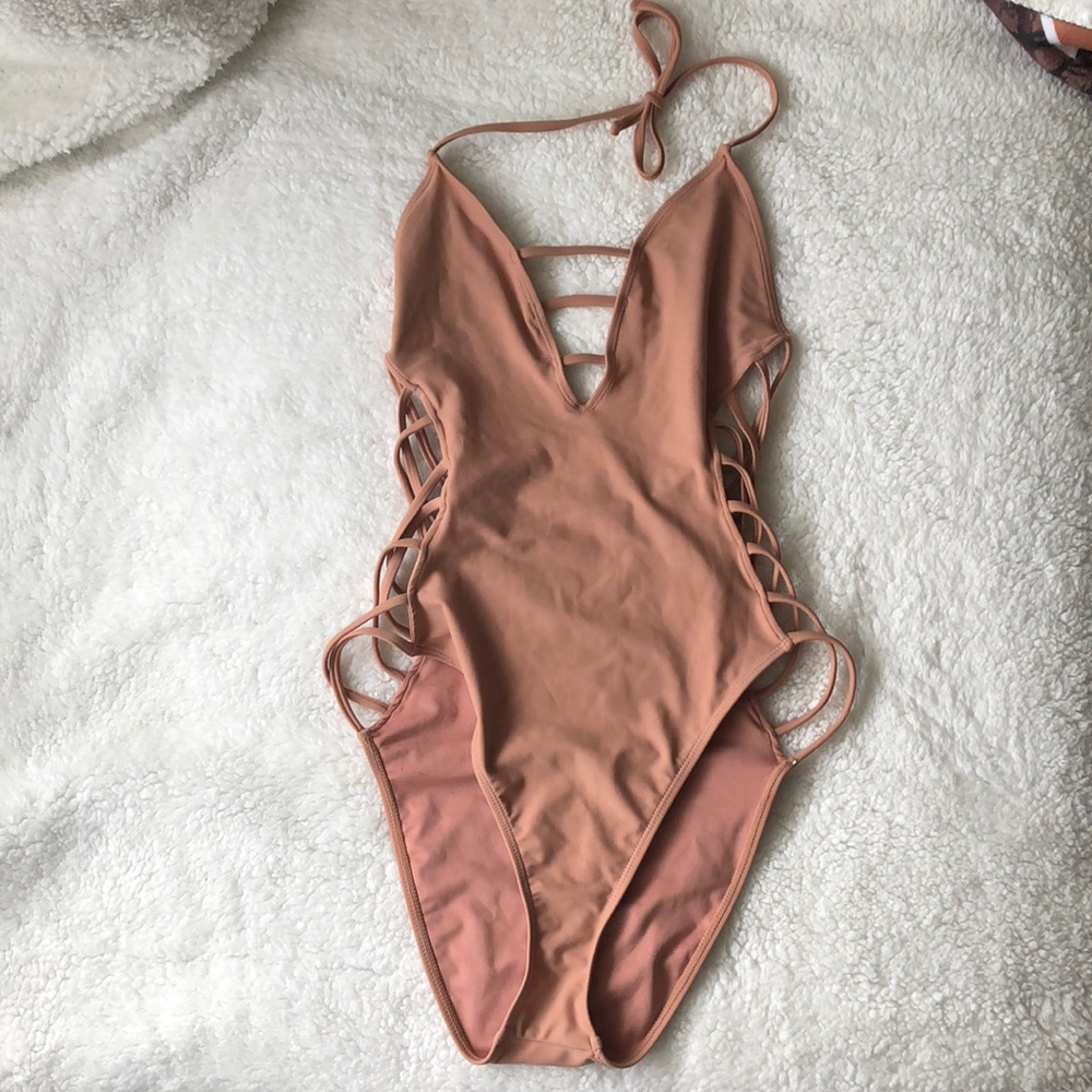 One piece bikini